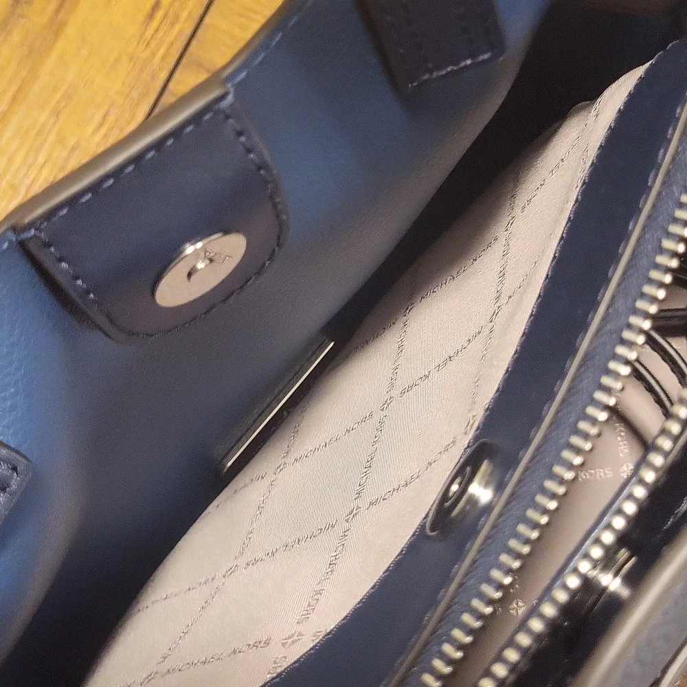 Michael Kors Emilia Small Pebbled Leather Navy Blue Satchel - Picture 6 of 8